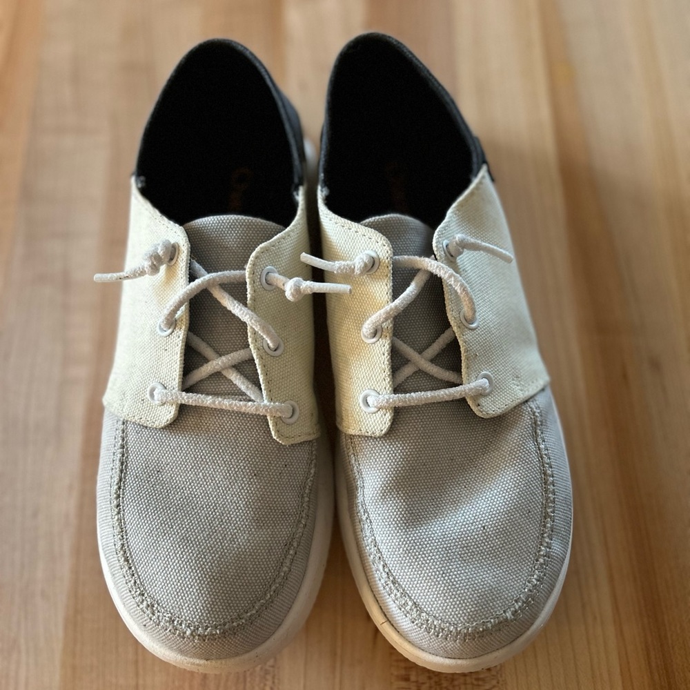 Women’s Chako Chillers Canvas Sneaker. Size 8. Color: Multi Lunar Rock. NWB